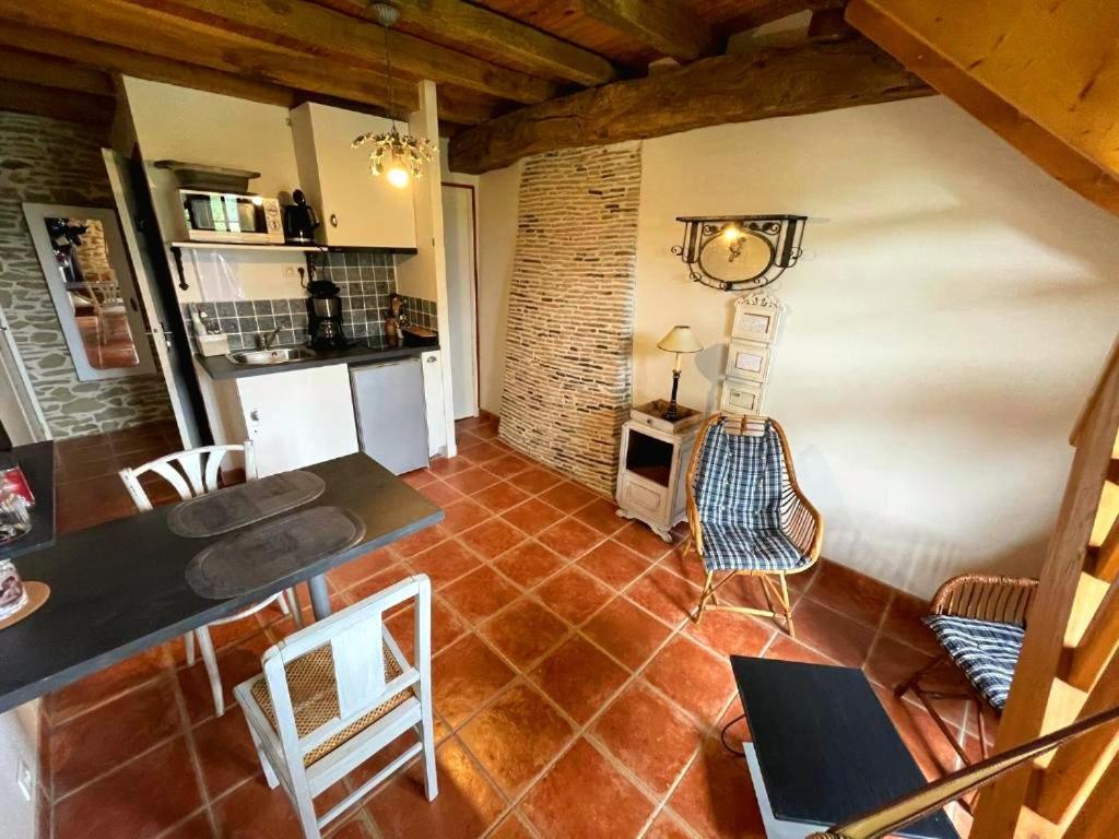 Appart' D'Hotes , Ch Et Gite Au Manoir De La Haute Pilais Шантепи Екстериор снимка